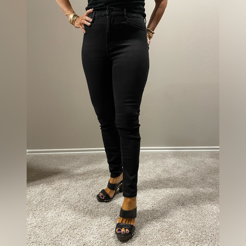 Zara Trafaluc Denim Collection Jeans barely worn.